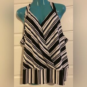 BNWT Ricki’s Striped Black and White Women's Top XXL